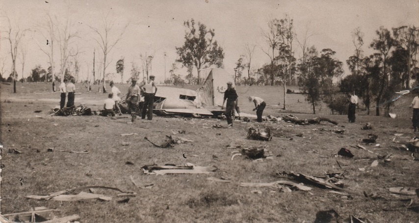 NOVEMBER - Loxford crash 10.1.1940.jpg