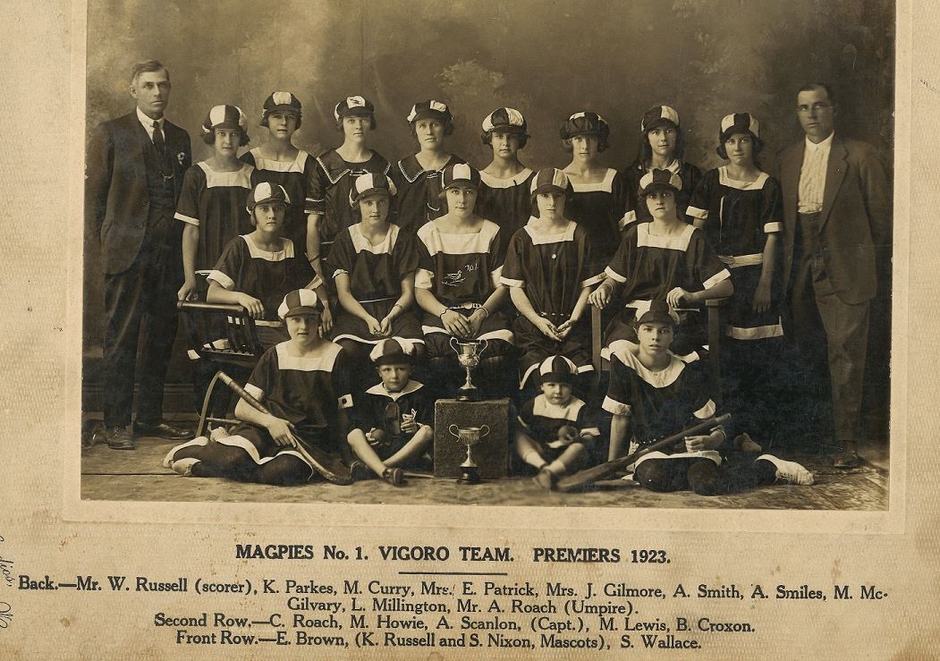 Magpies vigoro team 1923 LHP 1428.JPG