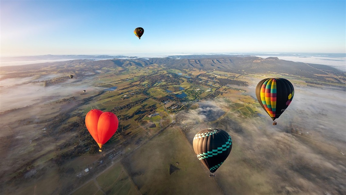Hot air ballooning over Pokolbin