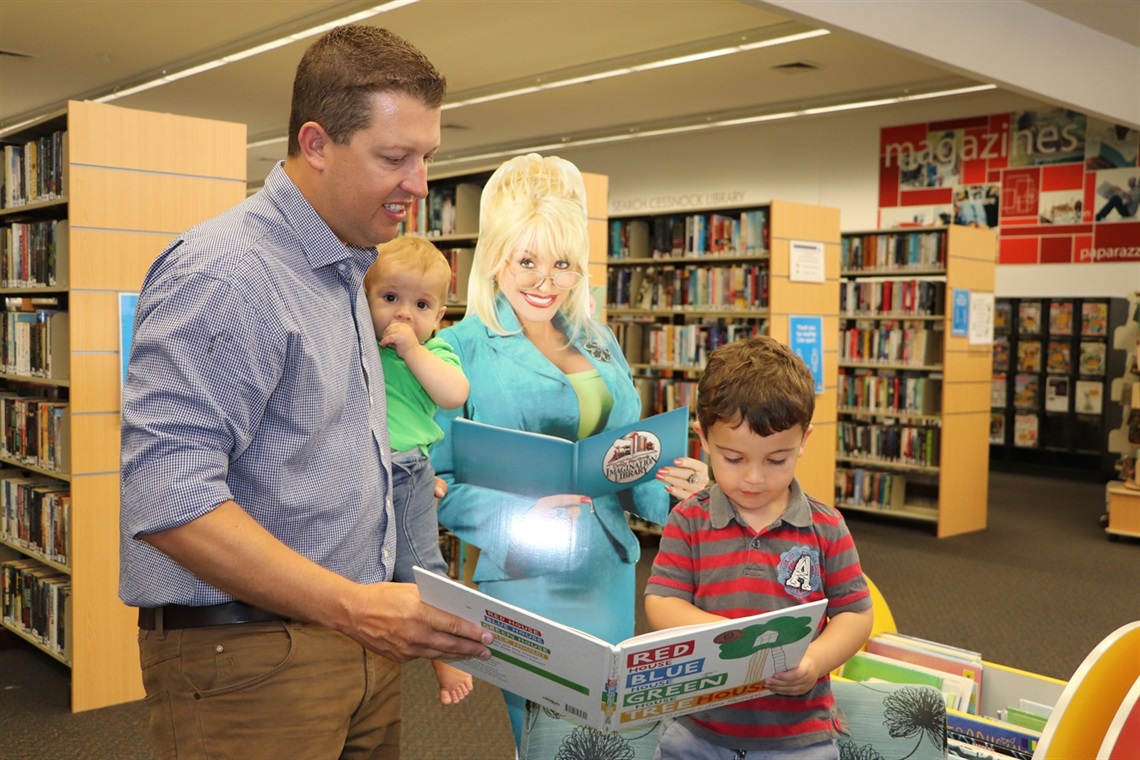 Cessnock City Mayor, Councillor Jay Suvaal with his children Ethan and Caleb at Cessnock Library.JPG