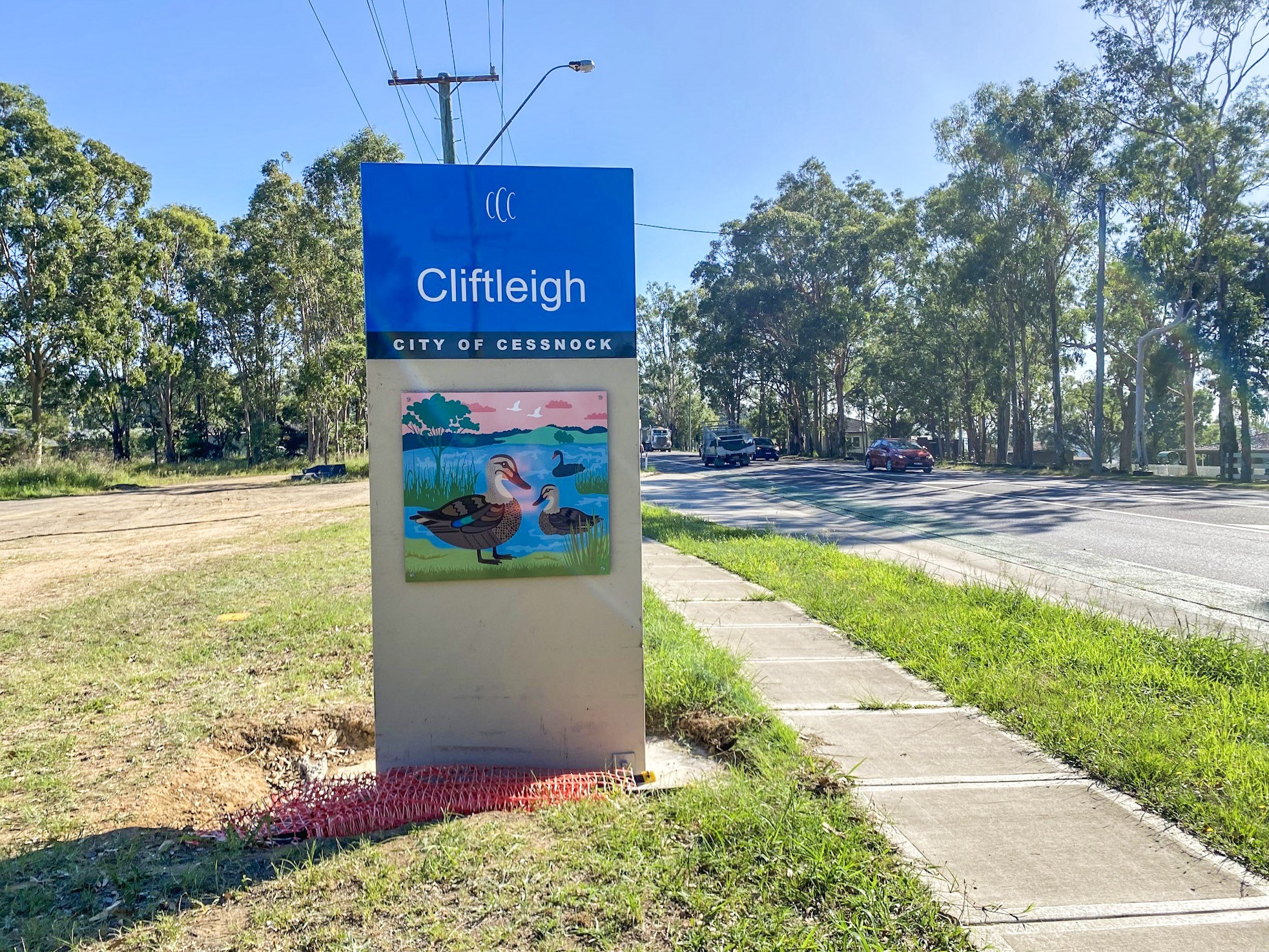middle sign post construction cliftleigh side-edit.jpg